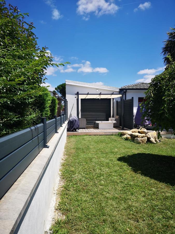 Maison Du Moulin Yvrac Exterior photo